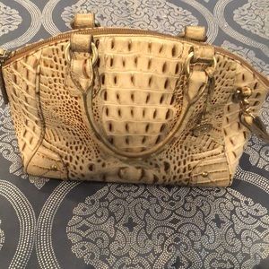 🔥MEDIUM CREAM AND BROWN BRAHMIN DUXBURY SATCHEL🔥